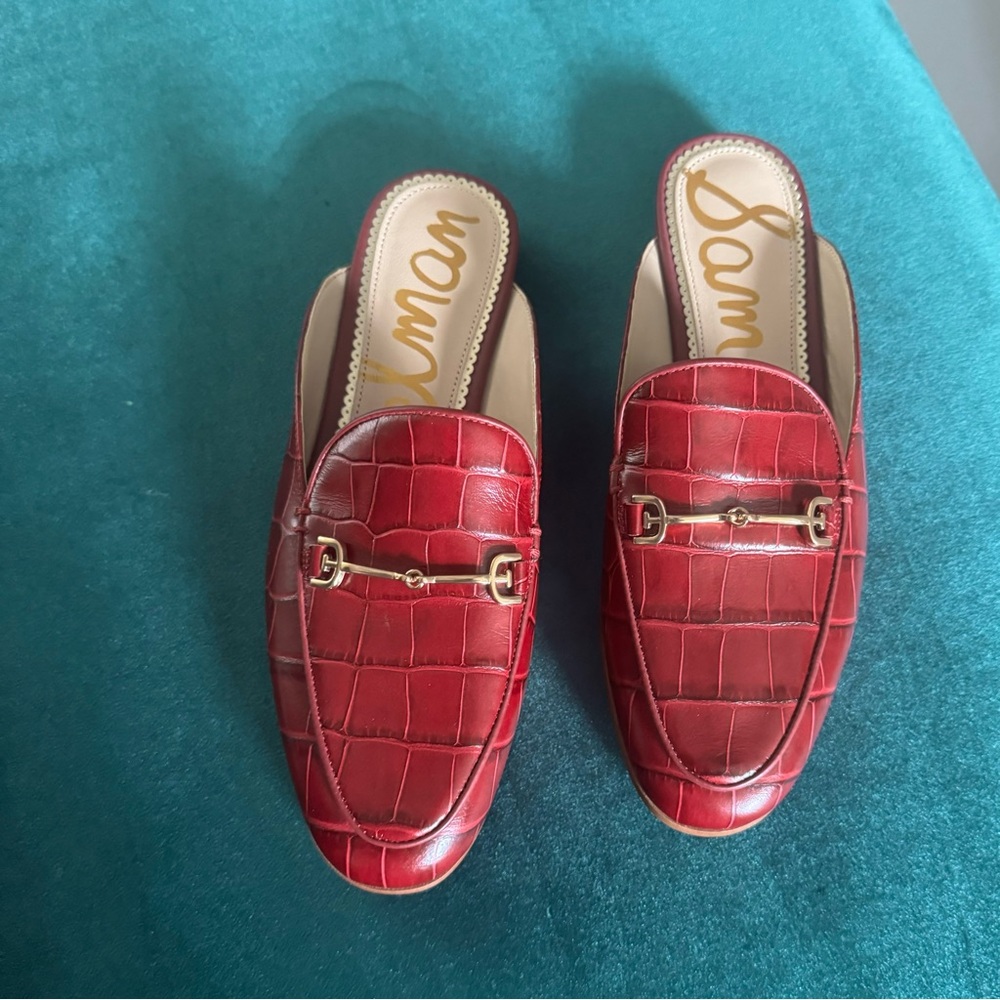 Sam Edelman Linnie Burgandy red crocodile leather slide loafer mules, size 5 1/2